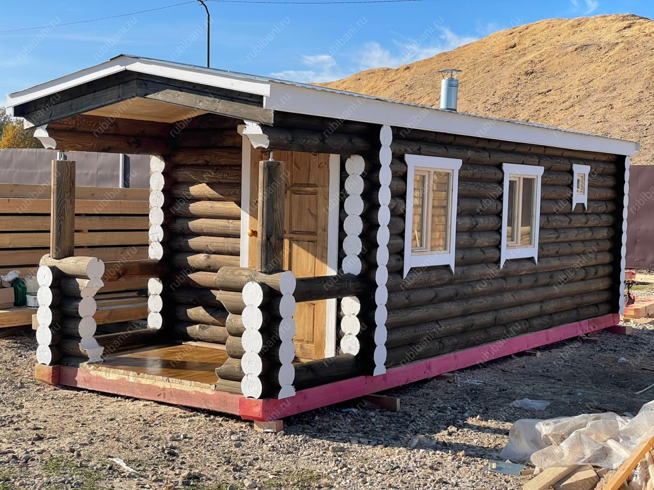 Перевозная баня из оцилиндрованного бревна — фото 1 Перевозная баня из оцилиндрованного бревна — фото 1